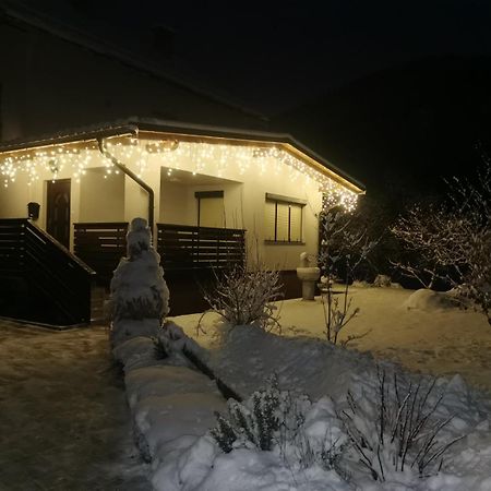 Apartma Lana Мойстрана Екстериор снимка