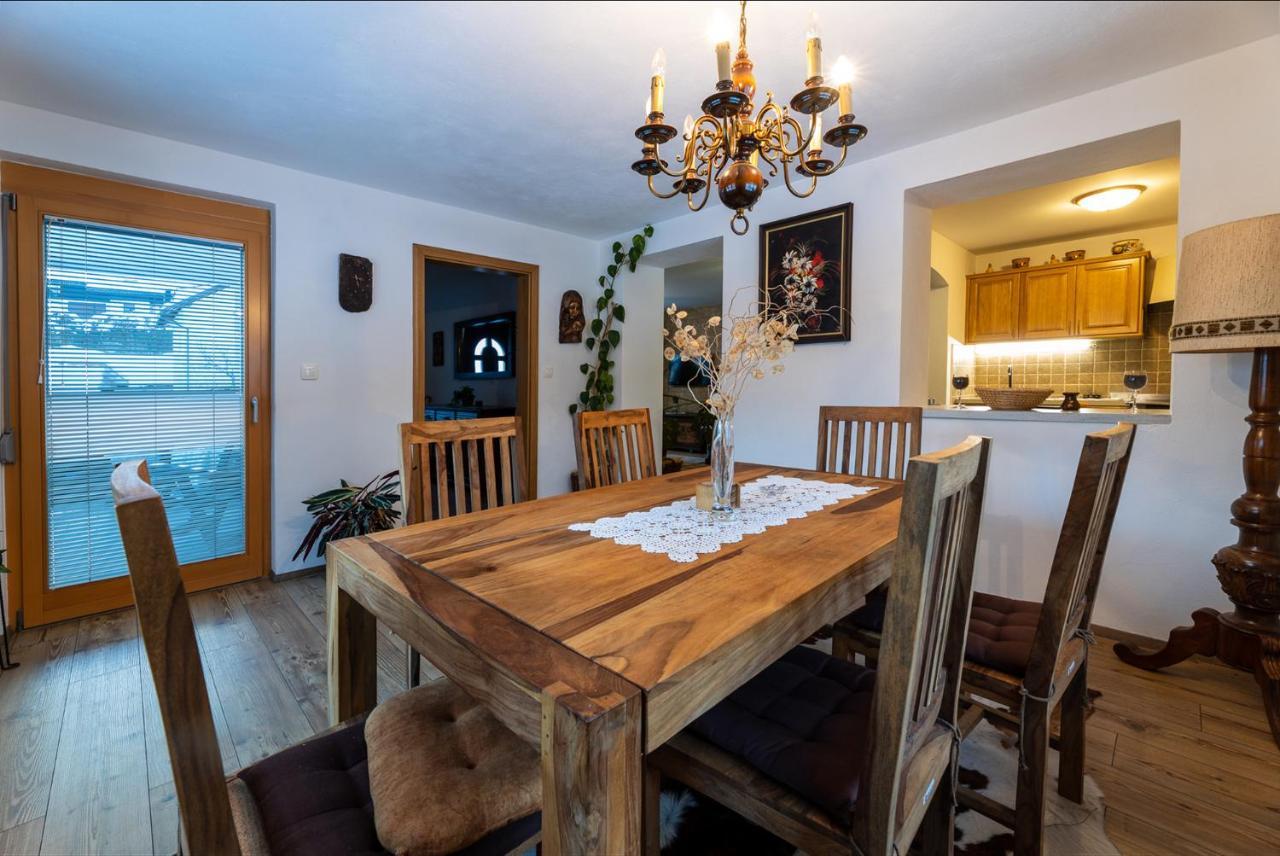 Apartma Lana Мойстрана Екстериор снимка
