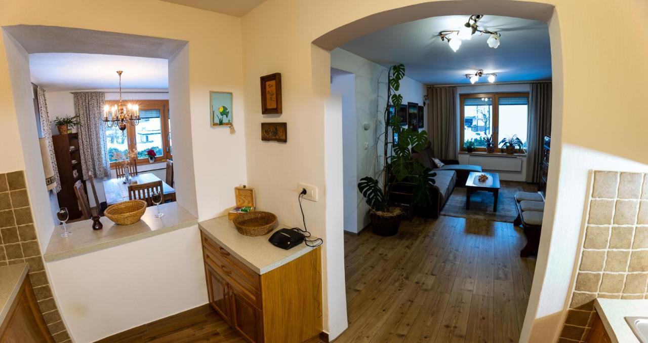 Apartma Lana Мойстрана Екстериор снимка