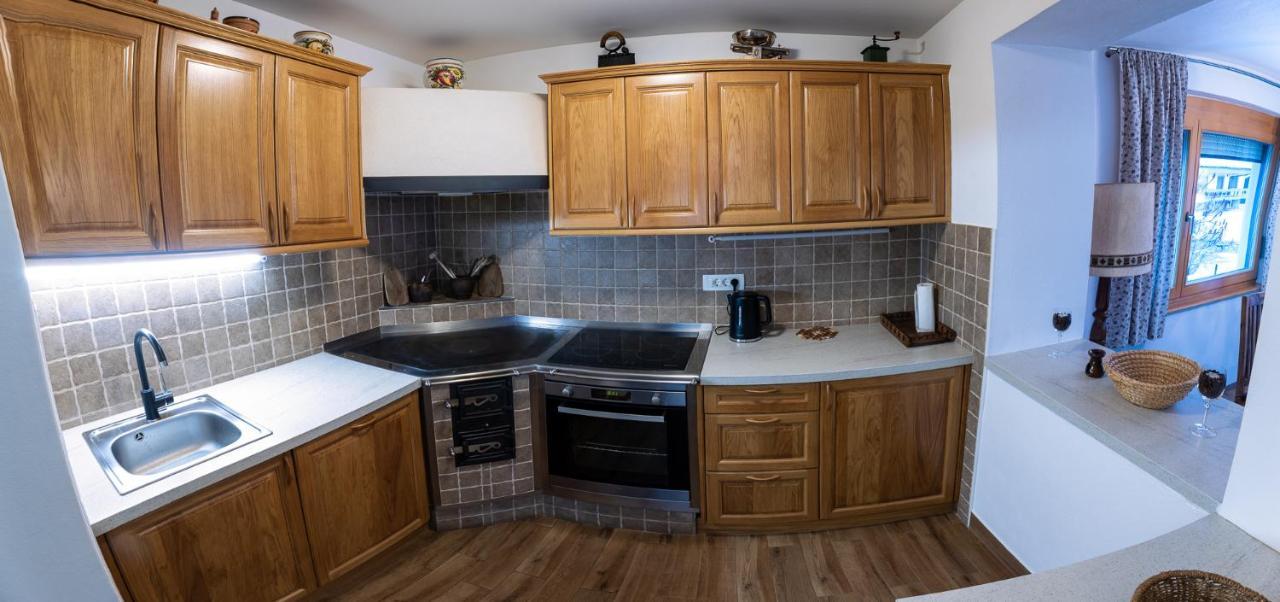 Apartma Lana Мойстрана Екстериор снимка