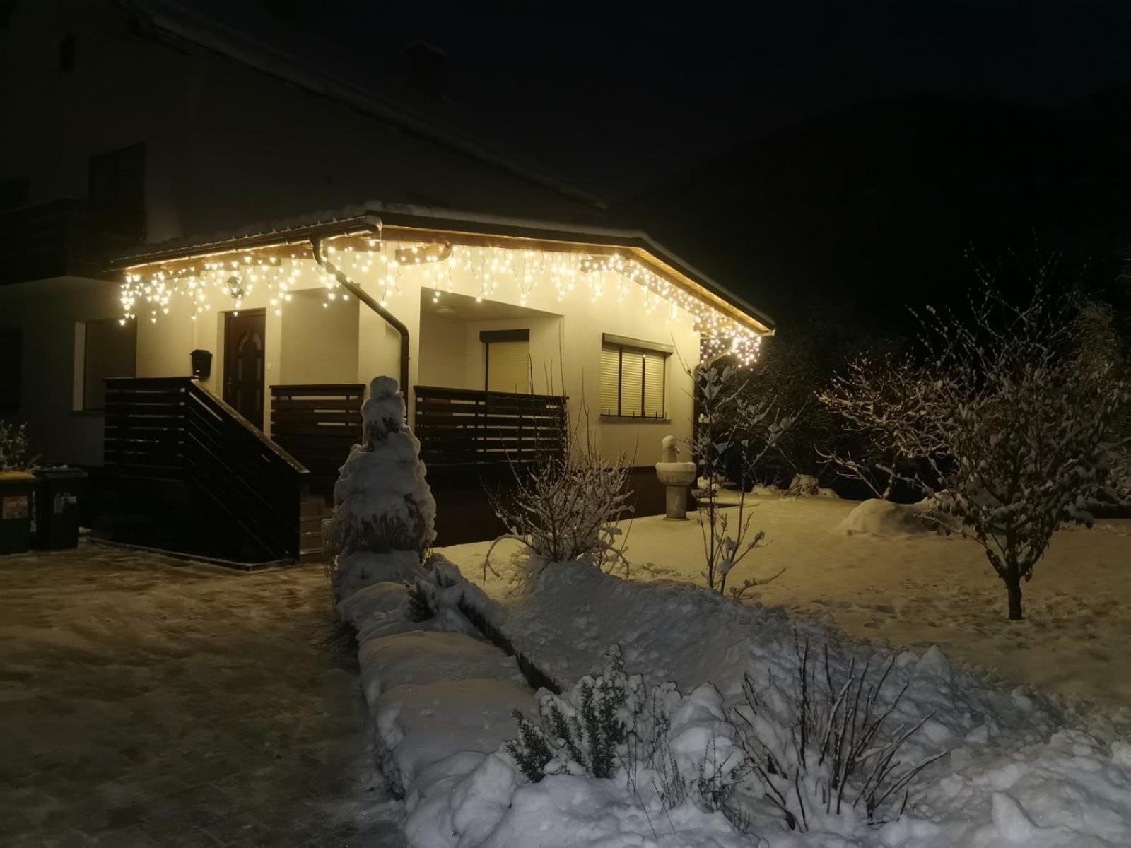 Apartma Lana Мойстрана Екстериор снимка